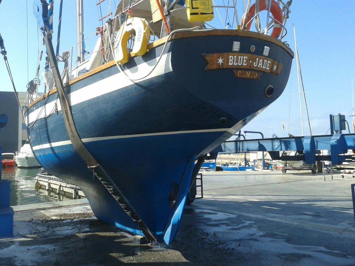 On A Beautiful Ocean Going Classic Schooner! Hotel na wodzie *